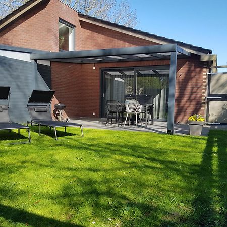 Luxe Zomerwoning Met Omheinde Tuin Voor Hond En Kinderen Dirkshorn Esterno foto