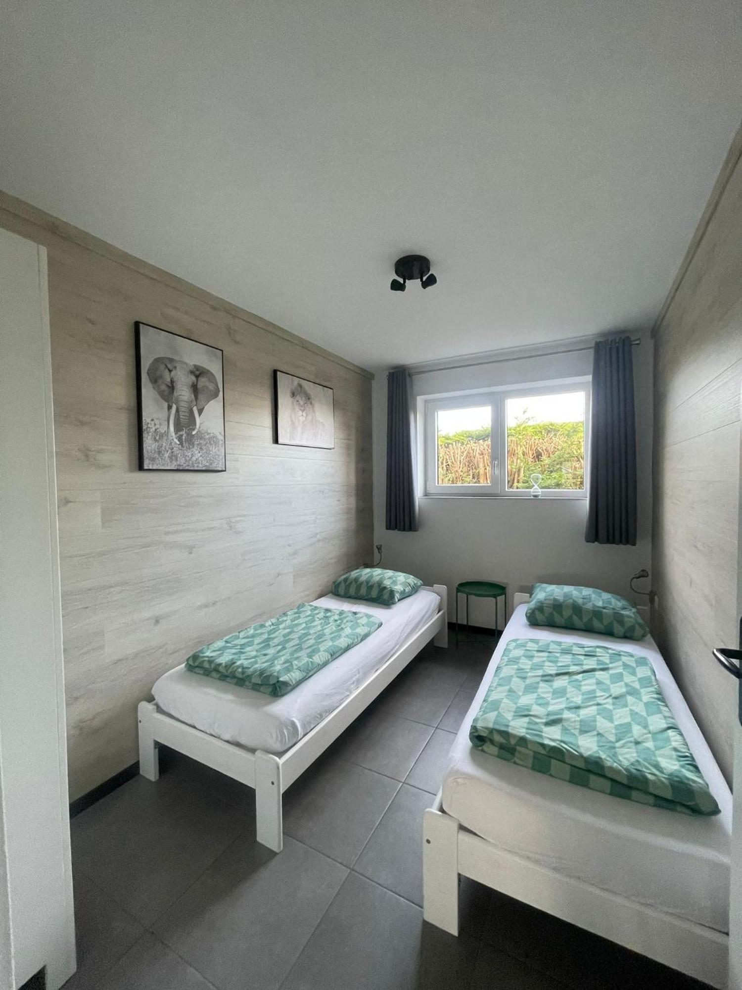 Luxe Zomerwoning Met Omheinde Tuin Voor Hond En Kinderen Dirkshorn Esterno foto