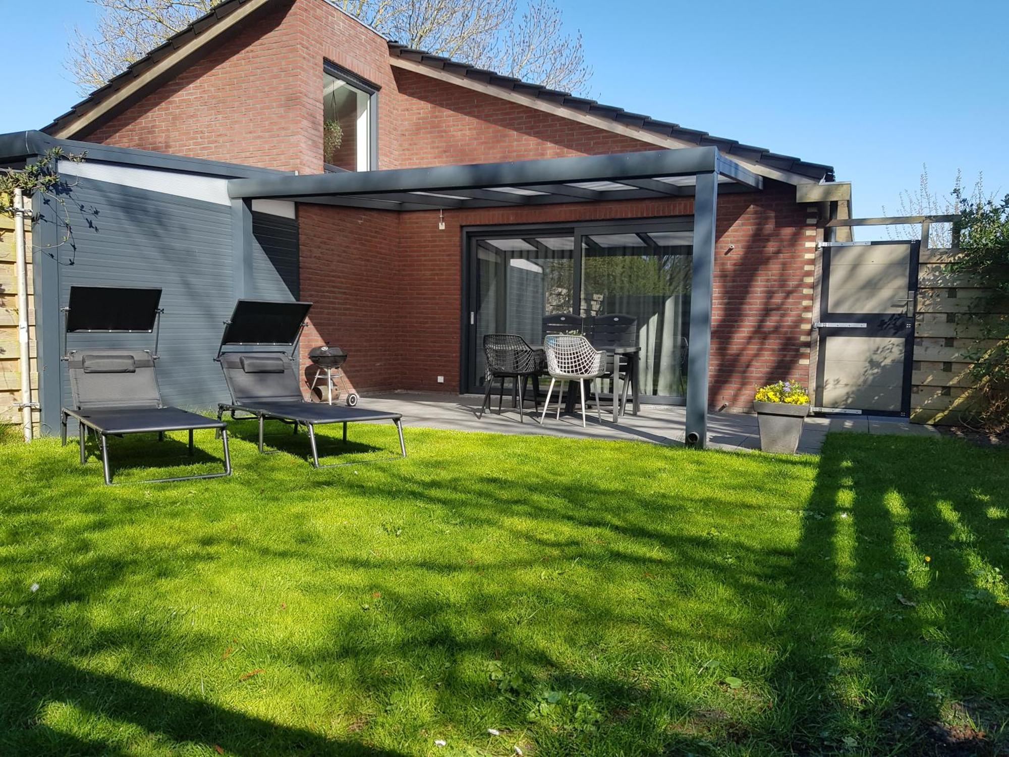 Luxe Zomerwoning Met Omheinde Tuin Voor Hond En Kinderen Dirkshorn Esterno foto